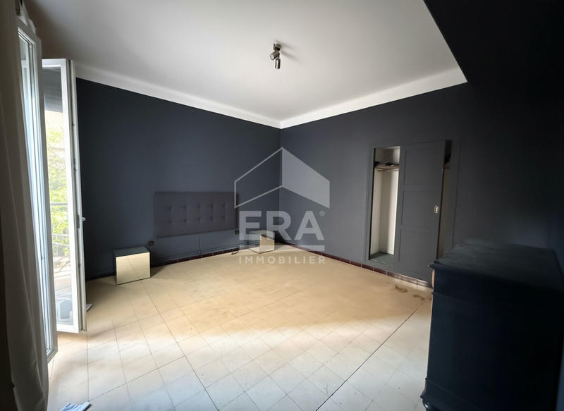 Immeuble - 13 pièces