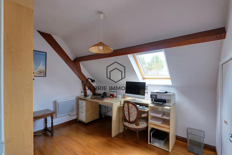 Maison - 161 m² - 7 pièces