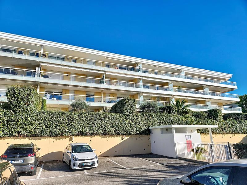 Appartement - 103 m² - 4 pièces