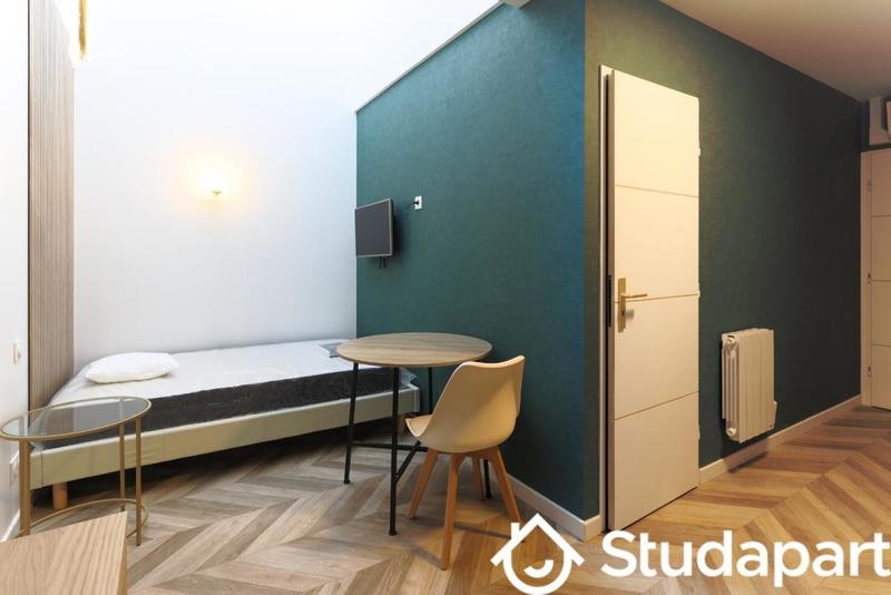 Chambre - 16 m² - 1 pièce