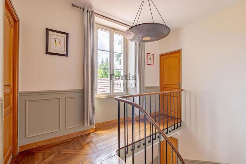 Corps de ferme - 414 m² - 14 pièces