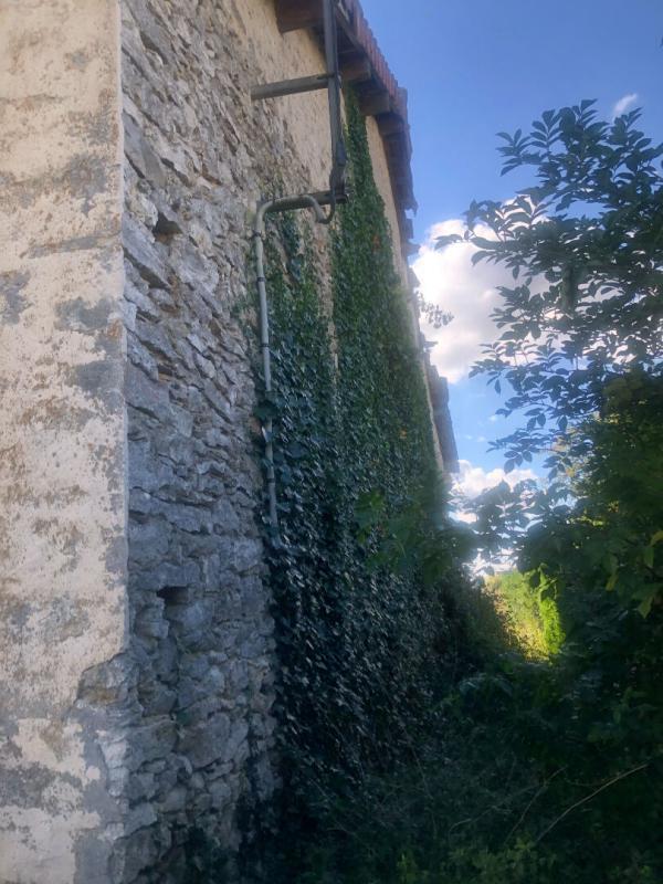 Grange - 250 m² - 1 pièce