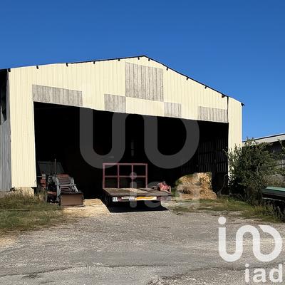 Maison - 292 m² - 1 pièce