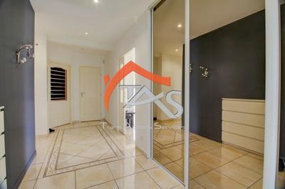 Maison - 137 m² - 5 pièces