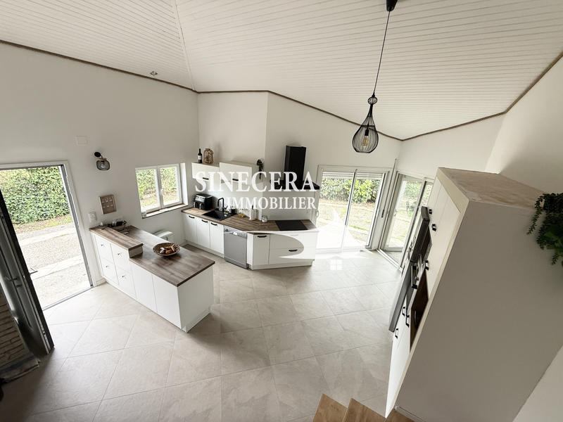 Maison - 99 m² - 5 pièces