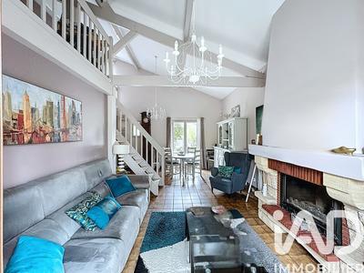 Maison - 121 m² - 6 pièces