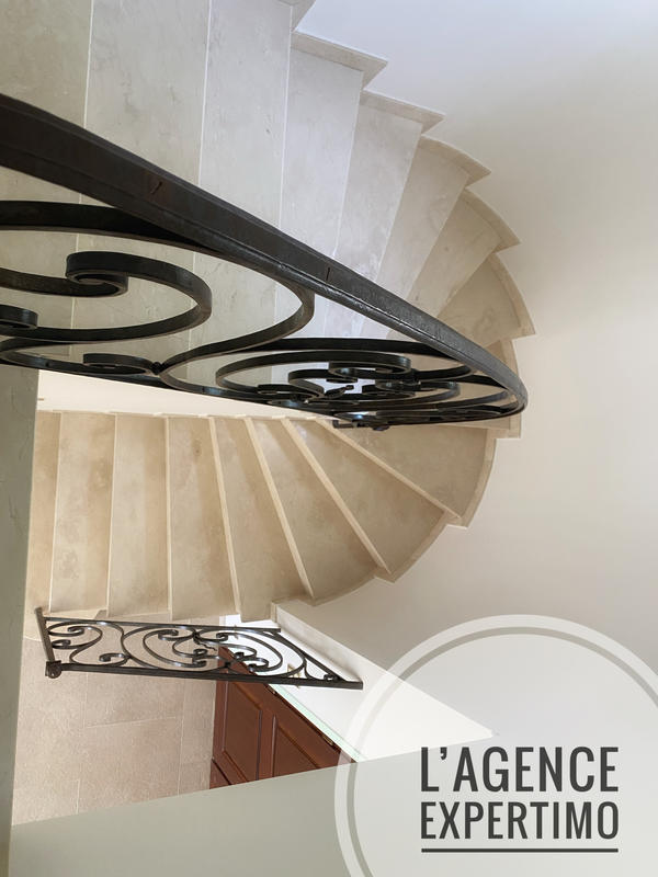 Maison - 181 m² - 5 pièces