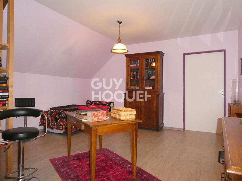 Maison - 214 m² - 6 pièces