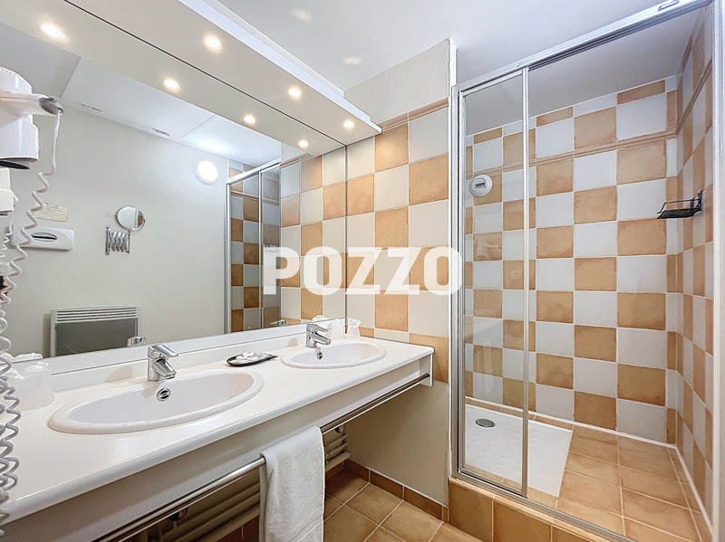 Appartement - 60 m² - 2 pièces