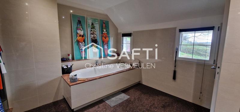 Maison - 255 m² - 10 pièces