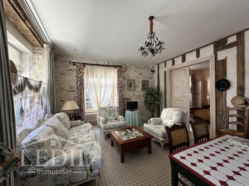 Maison en pierre - 210 m² - 5 pièces