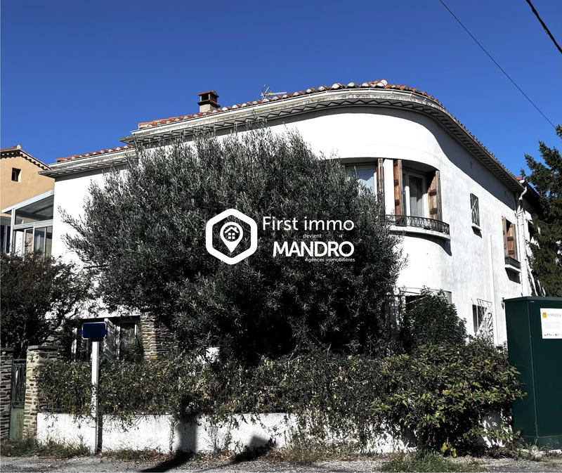 Maison traditionnelle - 165 m² - 7 pièces