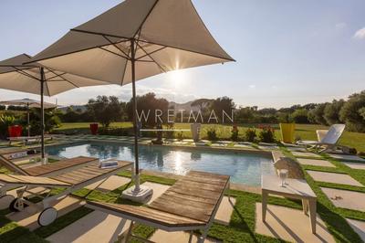 Propriété - 300 m² - 9 pièces