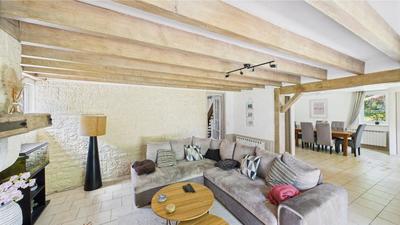 Maison - 140 m² - 6 pièces