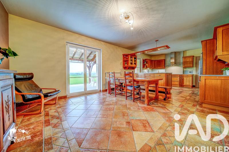 Maison - 274 m² - 8 pièces