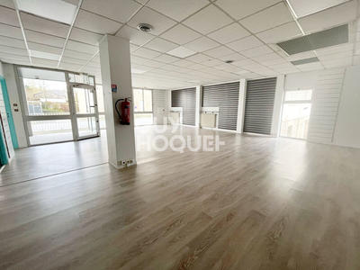 Local commercial - 150 m² - 3 pièces