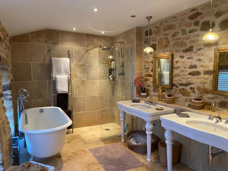 Maison de maîtres - 310 m² - 10 pièces