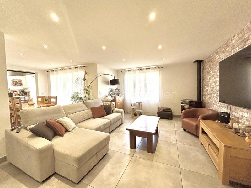 Maison - 177 m² - 6 pièces