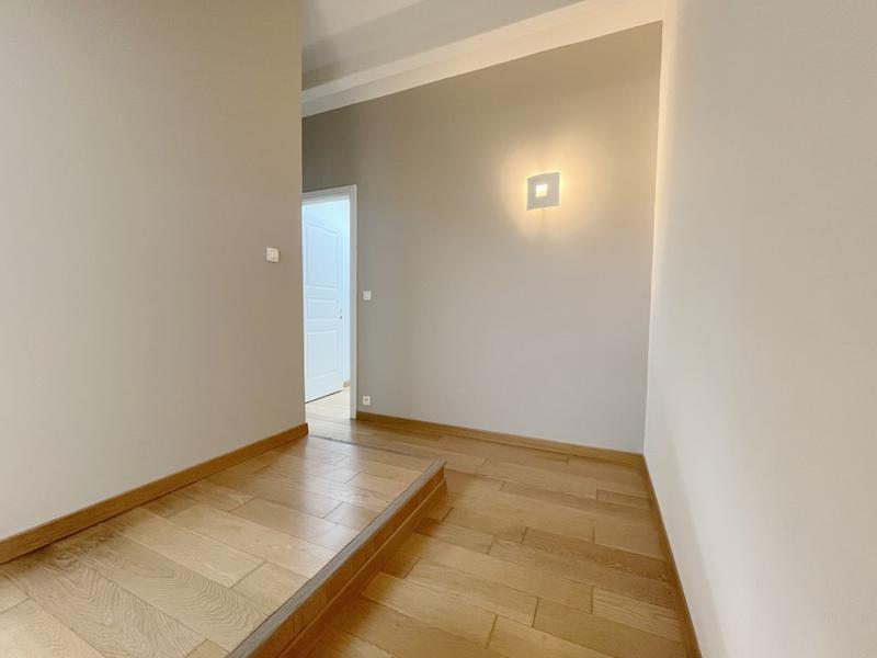 Appartement - 162 m² - 6 pièces