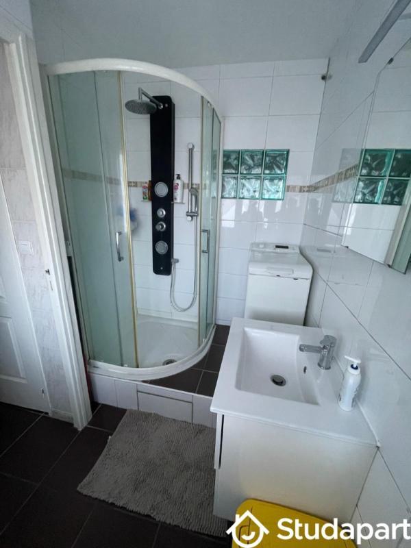 Chambre - 13 m² - 1 pièce