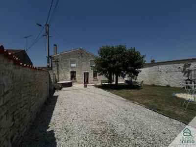 Maison - 184 m² - 7 pièces