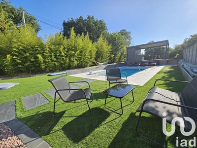 Maison - 196 m² - 7 pièces