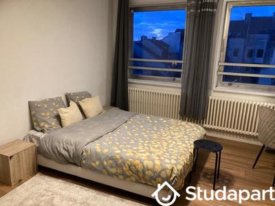 Chambre - 12 m² - 1 pièce