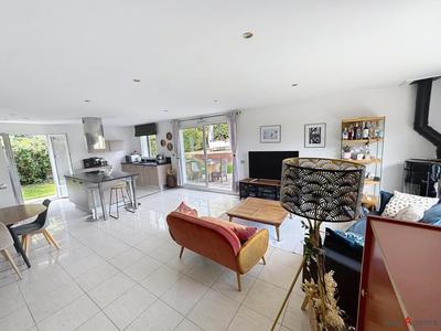 Maison traditionnelle - 140 m² - 5 pièces