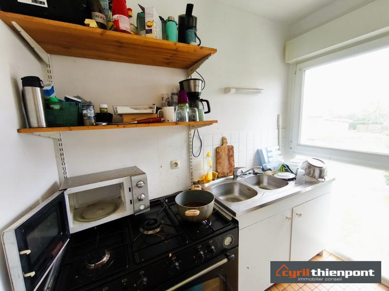 Studio - 90 m² - 4 pièces