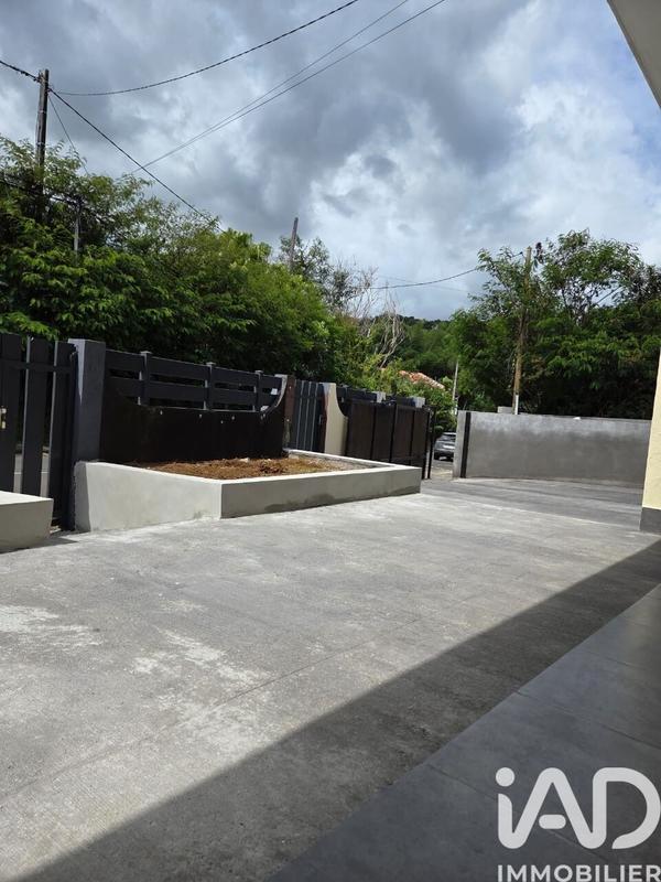 Maison - 96 m² - 4 pièces