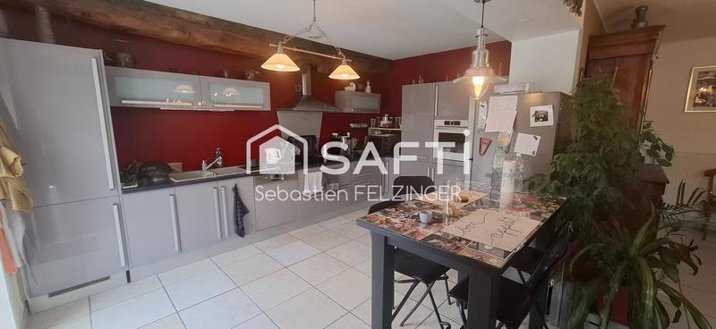 Maison - 230 m² - 7 pièces