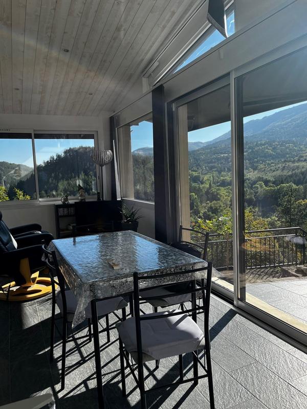 Maison - 89 m² - 3 pièces