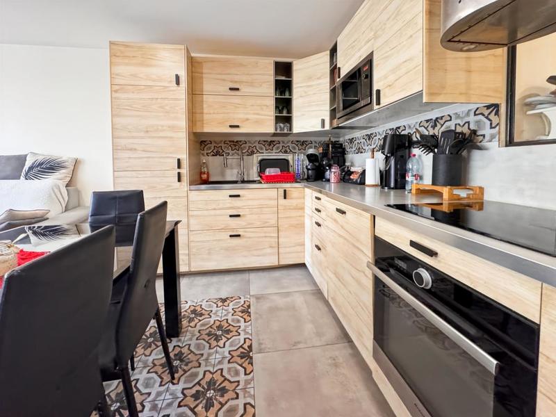 Appartement - 77 m² - 4 pièces