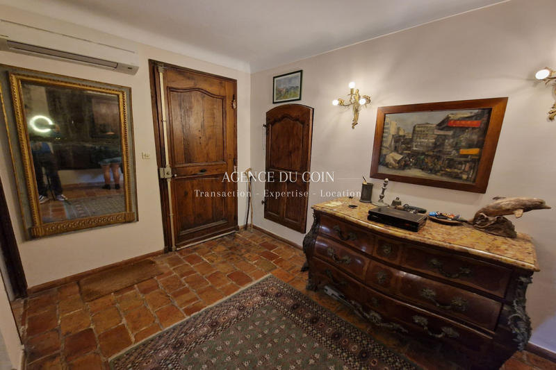 Maison - 240 m² - 5 pièces