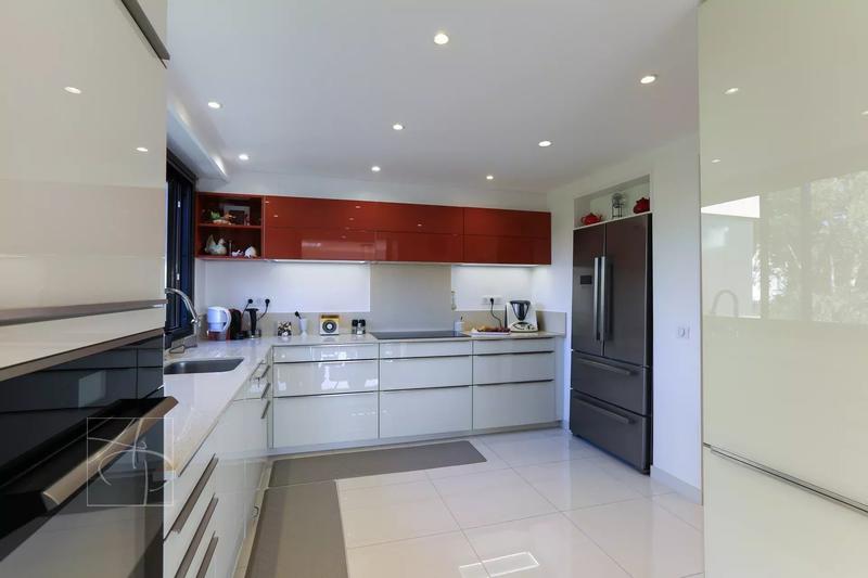 Appartement - 162 m² - 4 pièces