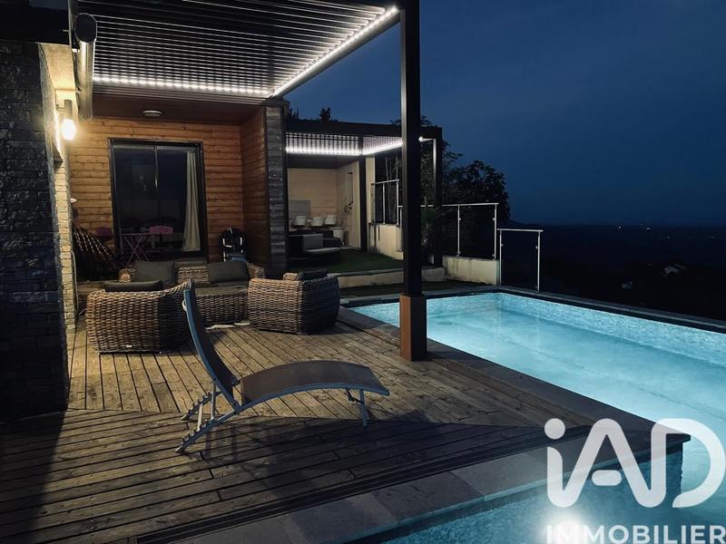 Maison - 126 m² - 5 pièces