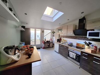 Maison - 95 m² - 5 pièces