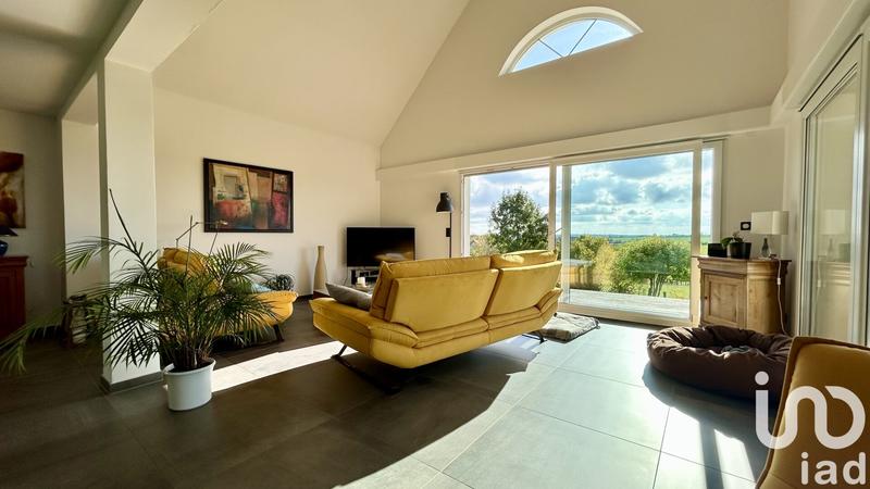 Maison - 217 m² - 6 pièces