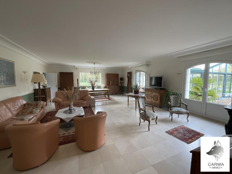 Maison ancienne - 385 m² - 8 pièces