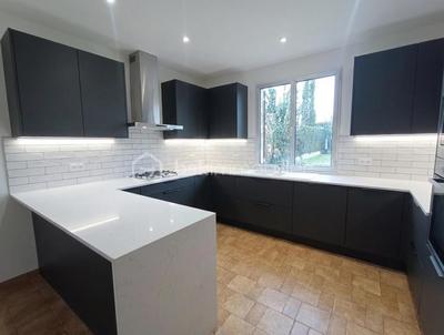 Maison traditionnelle - 90 m² - 4 pièces