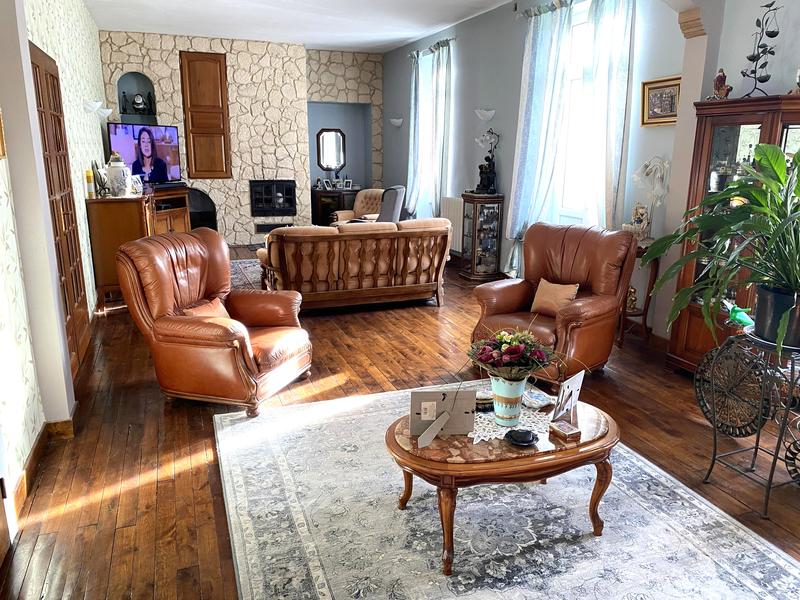 Maison ancienne - 243 m² - 7 pièces