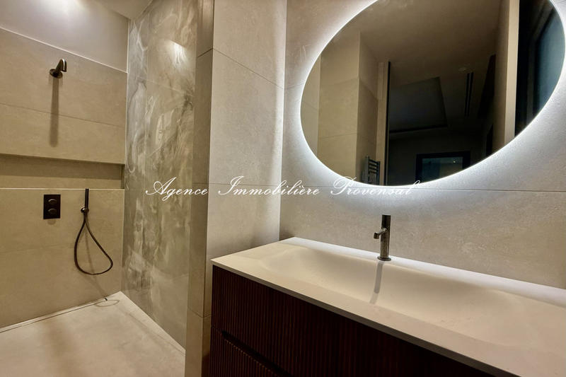 Appartement - 150 m² - 4 pièces