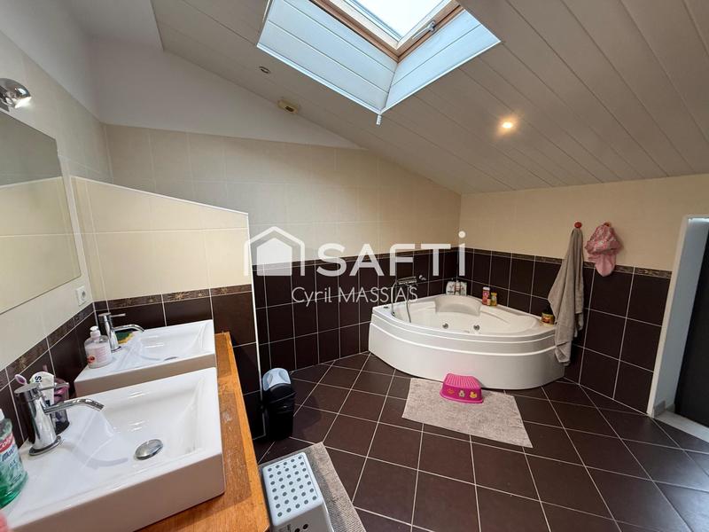 Maison - 155 m² - 7 pièces