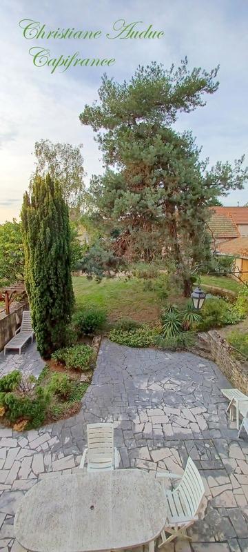 Maison - 183 m² - 8 pièces