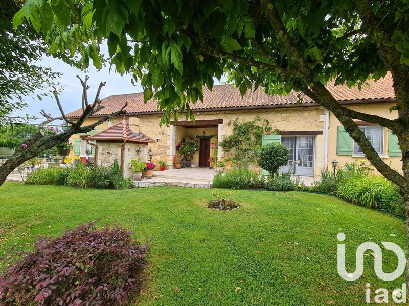 Maison - 202 m² - 6 pièces