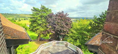 Maison - 308 m² - 8 pièces