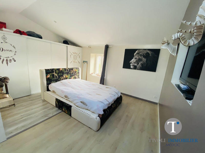 Maison - 206 m² - 6 pièces