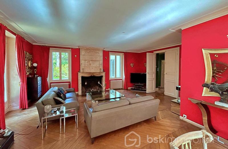 Maison de maîtres - 317 m² - 11 pièces