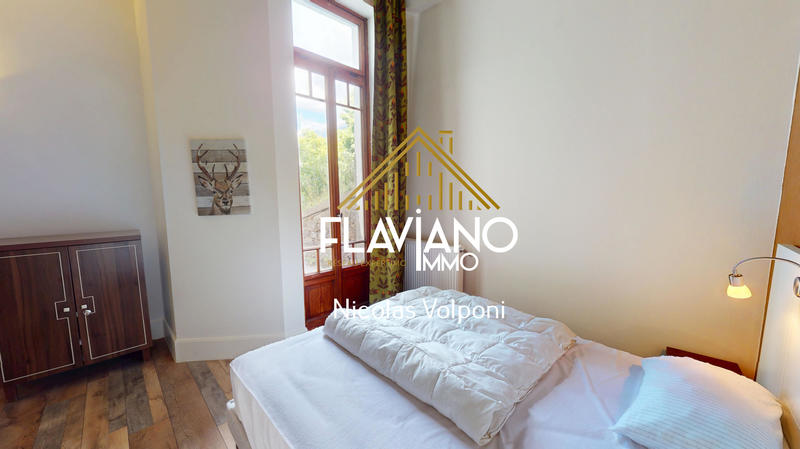 Appartement - 92 m² - 4 pièces