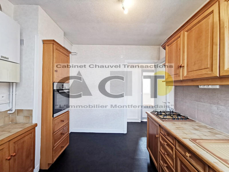 Appartement - 65 m² - 4 pièces